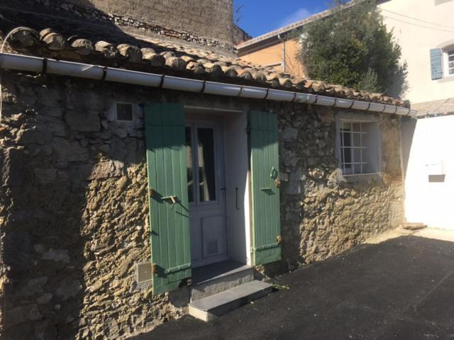 2 Pieces Et Mezzanine Des 2 Nuits Vedène Exterior foto